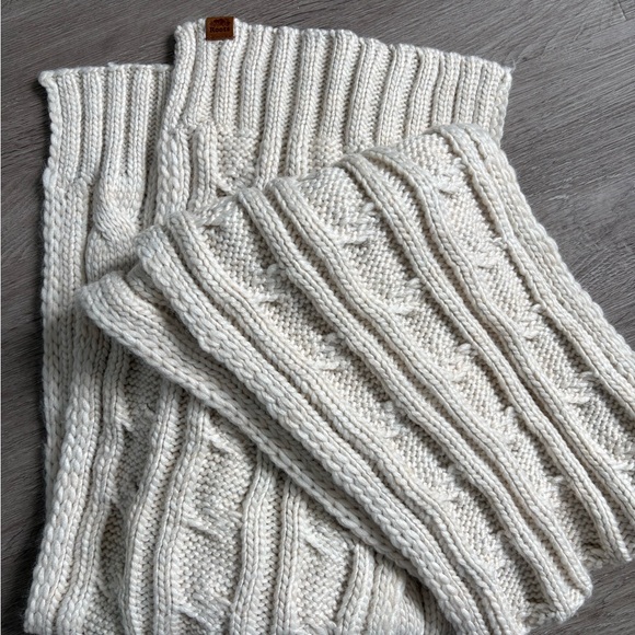 Roots Accessories - Cozy Cream Cable Knit Scarf